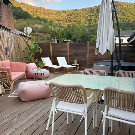 Casa Rocatalhada, Petit Cocon Surplombant La Muse Feriehus *